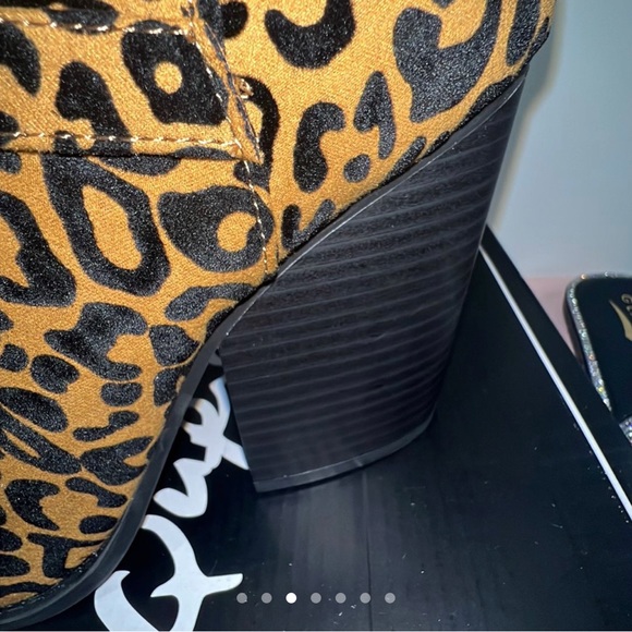 Cheetah Print Booties - Picture 3 of 7